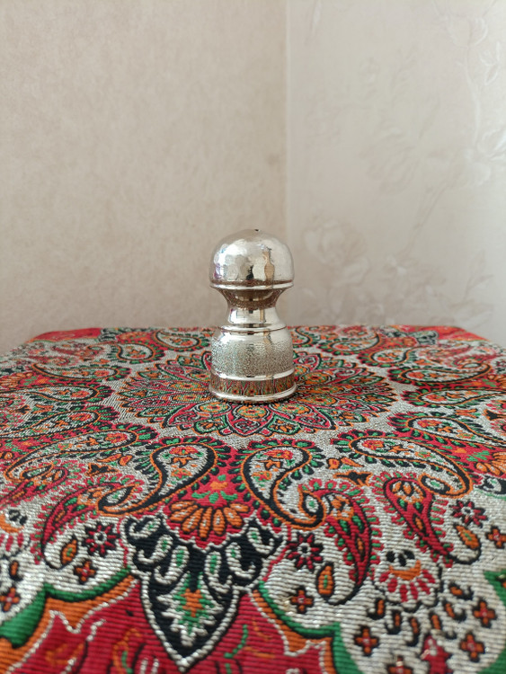 نمکدان مسی چکشی طرح رُخ با قلعکاری داخل و روکش کروم دستساز زنجان