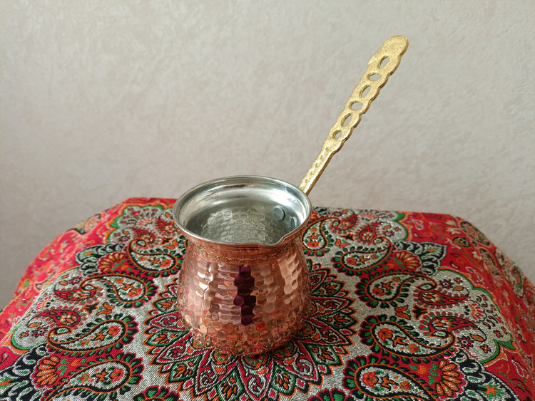 شیرجوش (قهوهجوش) مسی مناسب دمنوش، قهوه و شیر کودک با دسته برنجی و قلع کاری داخل دست ساز زنجان