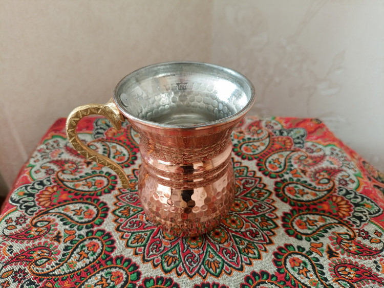 لیوان مسی چکشی تُرک با دسته برنجی با قلع کاری داخل و روکش نانو دستساز زنجان