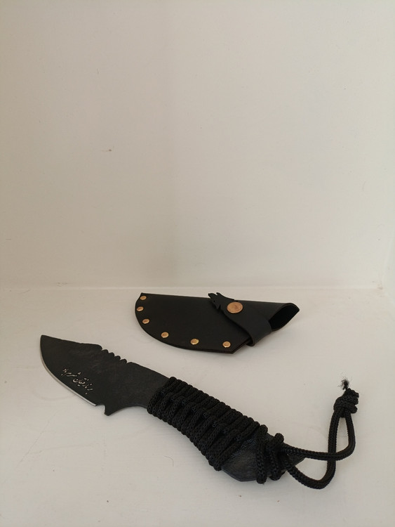 تیزی فولادی غلافدار طرح مرد جنگی مخصوص استفاده در کمپ و طبیعت گردی دست ساز زنجان