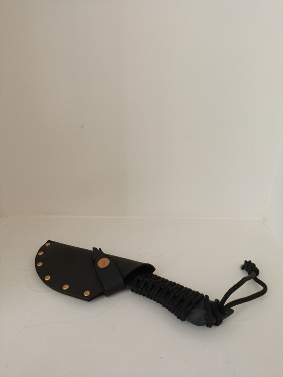 تیزی فولادی غلافدار طرح مرد جنگی مخصوص استفاده در کمپ و طبیعت گردی دست ساز زنجان