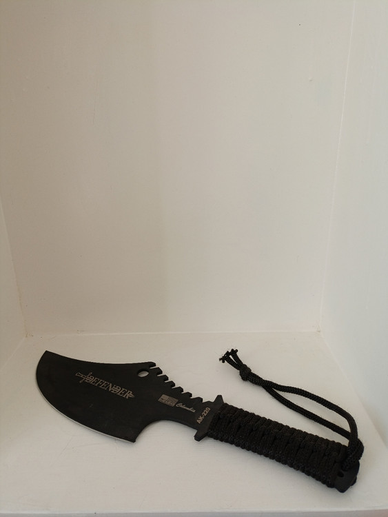 ساطور فولادی بند دار غلافدار مخصوص استفاده در کمپ و طبیعت گردی