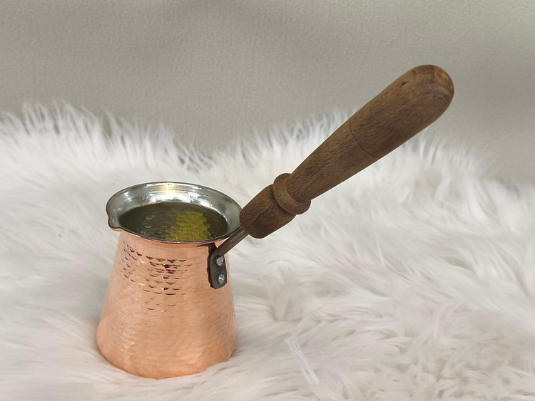 شیرجوش مسی با دسته چوبی و قلع کاری داخل
