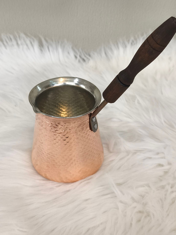شیرجوش مسی با دسته چوبی و قلع کاری داخل