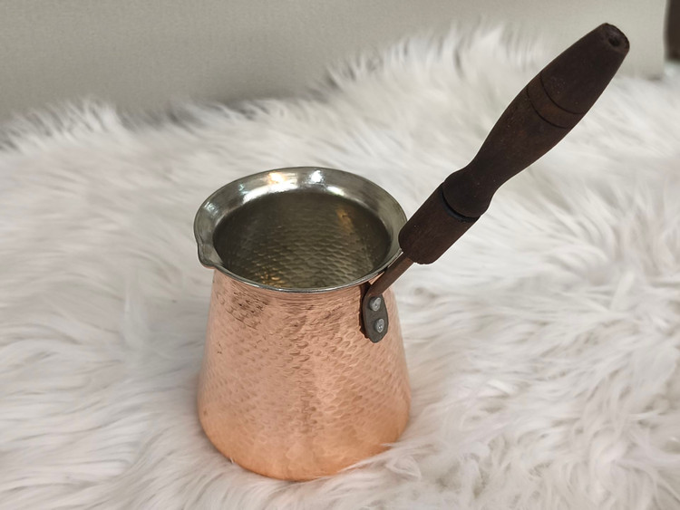 شیرجوش مسی با دسته چوبی و قلع کاری داخل