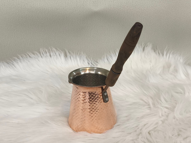 شیرجوش مسی با دسته چوبی و قلع کاری داخل